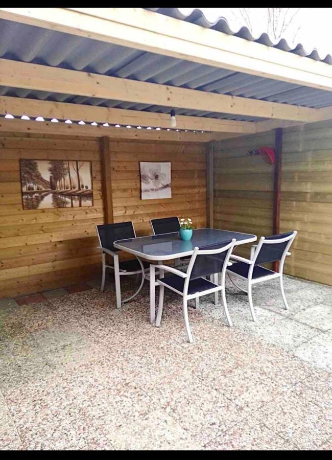 Cozy Chalet In Opmeer Near Amsterdam And Beach Zewnętrze zdjęcie